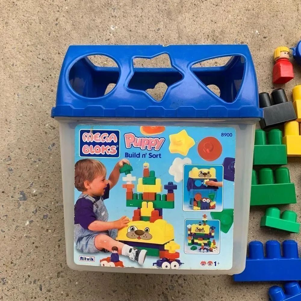 Mega Bloks Puppy Build N Sort Partial Set